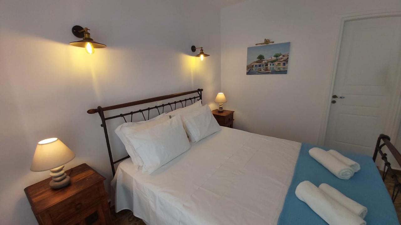Villa Almyra Aegina Buitenkant foto