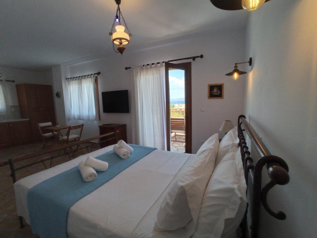Villa Almyra Aegina Buitenkant foto
