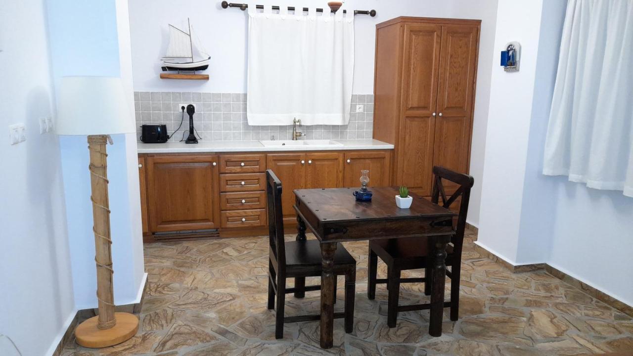Villa Almyra Aegina Buitenkant foto