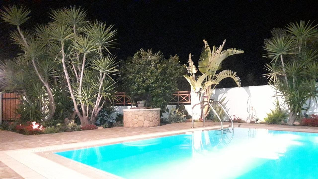 Villa Almyra Aegina Buitenkant foto