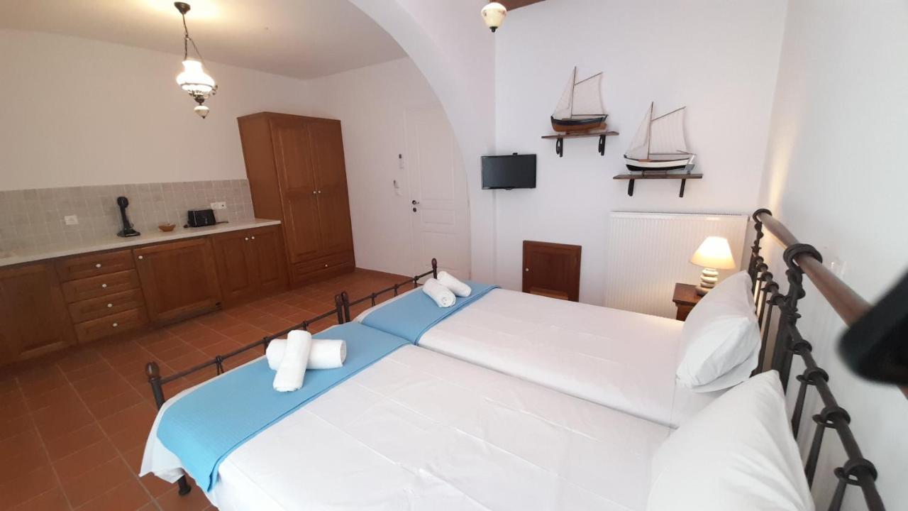 Villa Almyra Aegina Buitenkant foto
