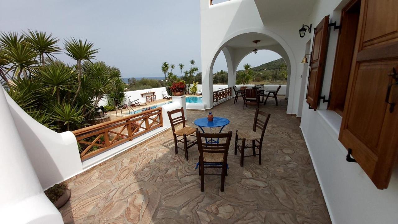Villa Almyra Aegina Buitenkant foto